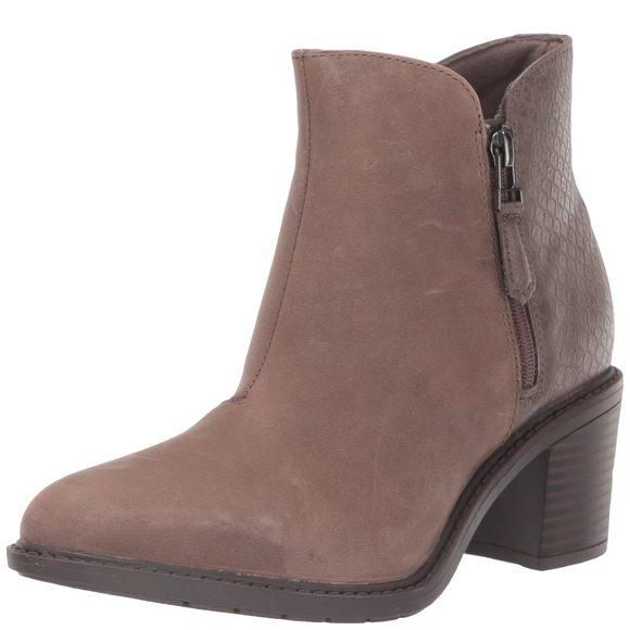 Clarks Women's Scene Zip Ankle Boot, Dark Taupe Combi, 7 Medium